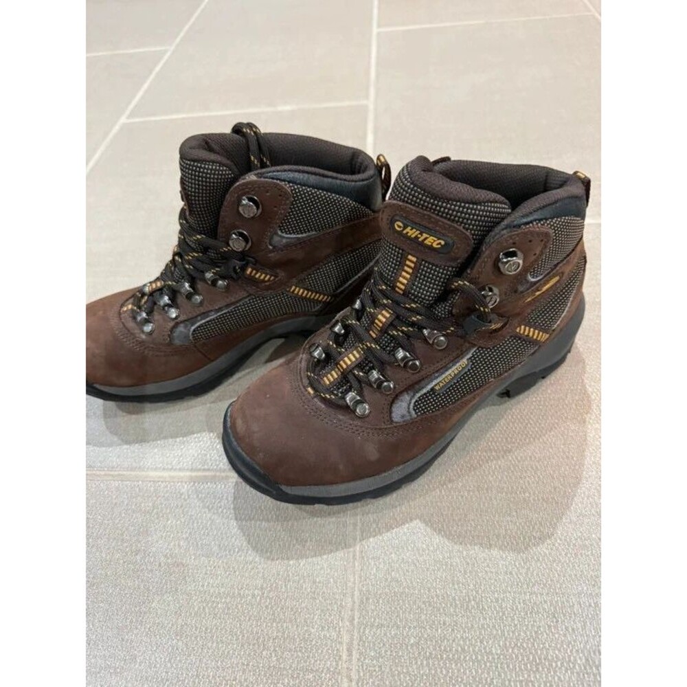 Hi-Tec Skamania Mid Waterproof Hiking Boots